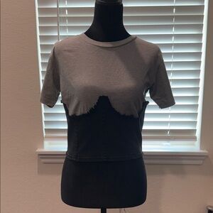 AKIRA Two-Tone Cropped Tee in Gray and Black